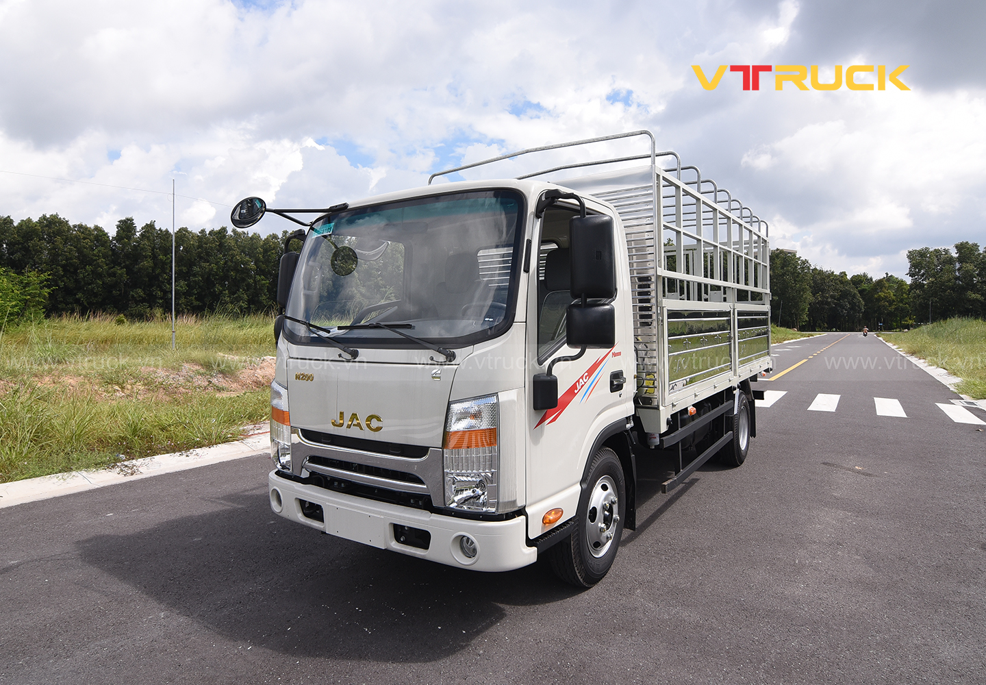 Xe tải N200S Thùng mui bạt