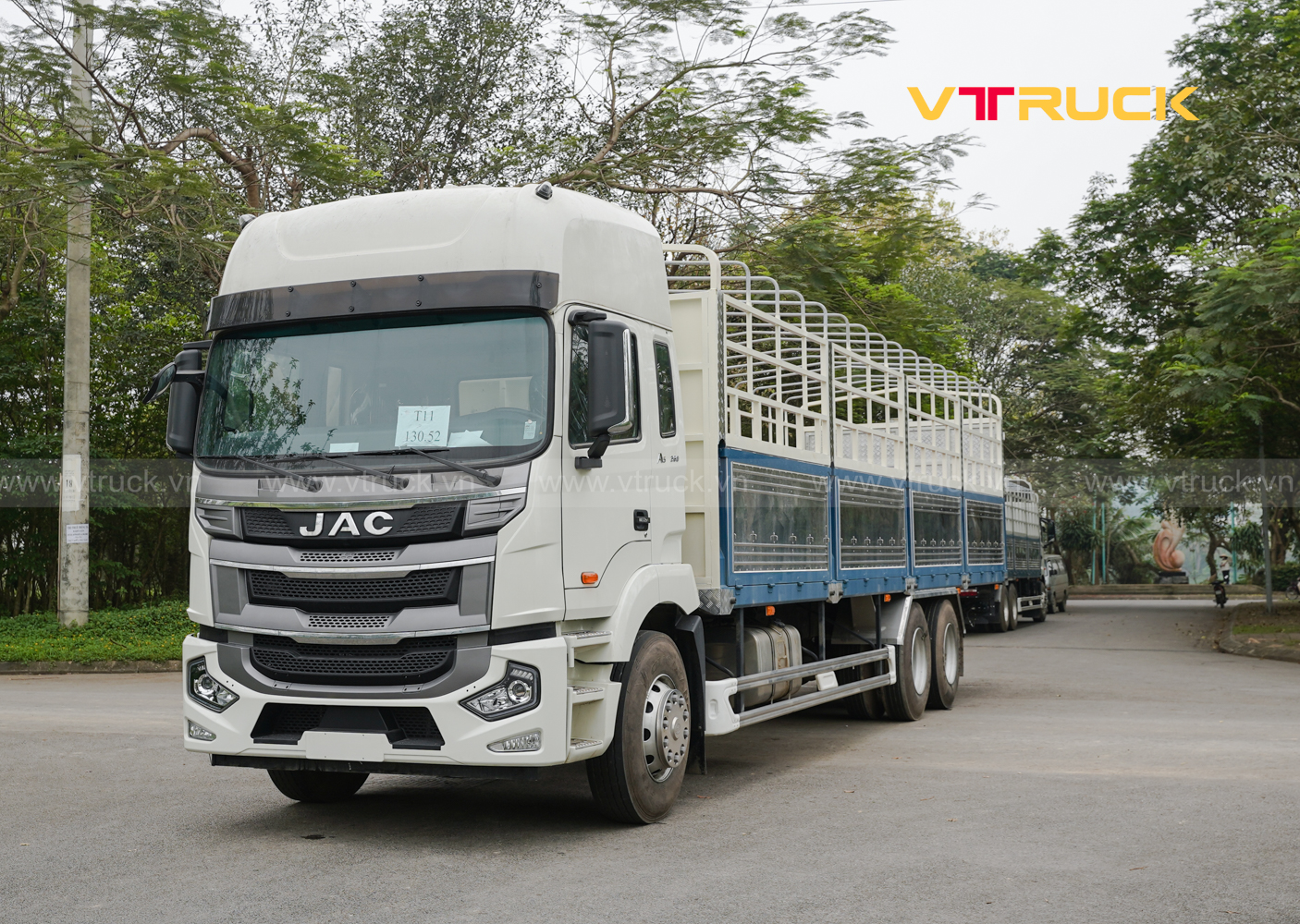 Xe Tải JAC A5 6X2 MUI BẠT 9M9