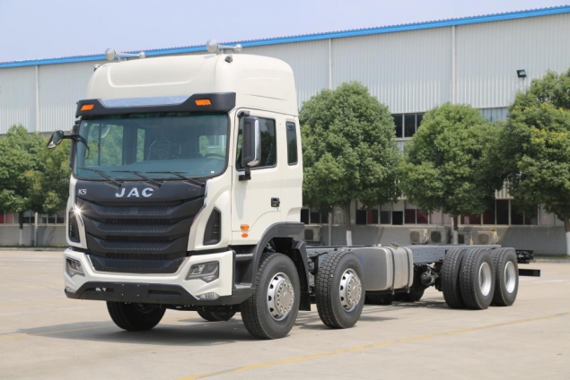 CAR CHASSIS JAC K5 8 × 4