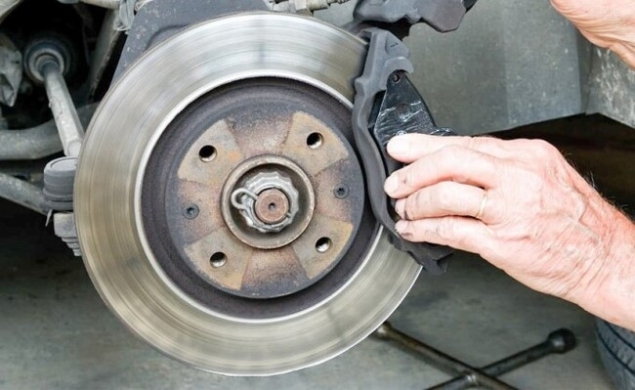 Xe tải bị bó thắng - Nguyên nhân và cách xử lý an toàn