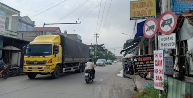 Xe tải bị cấm đi vào một số đường theo khung giờ hoặc mức tải trọng