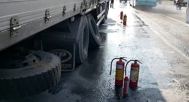 Không trang bị bình chữa cháy trên xe tải có thể bị phạt từ 2 - 3 triệu đồng