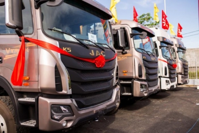 Truck Jac the companion on all roads